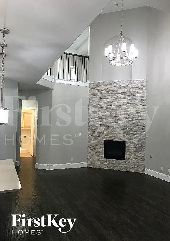 4 bed, 3.5 bath, 2861 sqft, $3,660 — Photo 2