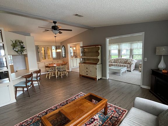 3rd image of 1416 Torrey Pines Dr