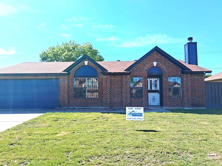 4914 Parkwood