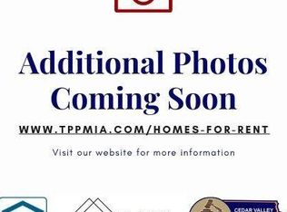 1229 Ravenwood Rd APT 2, Waterloo, IA 50702