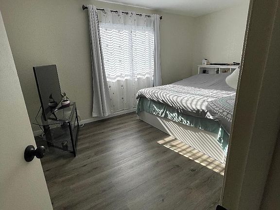 5th image of 8256 Center Pkwy APT 87