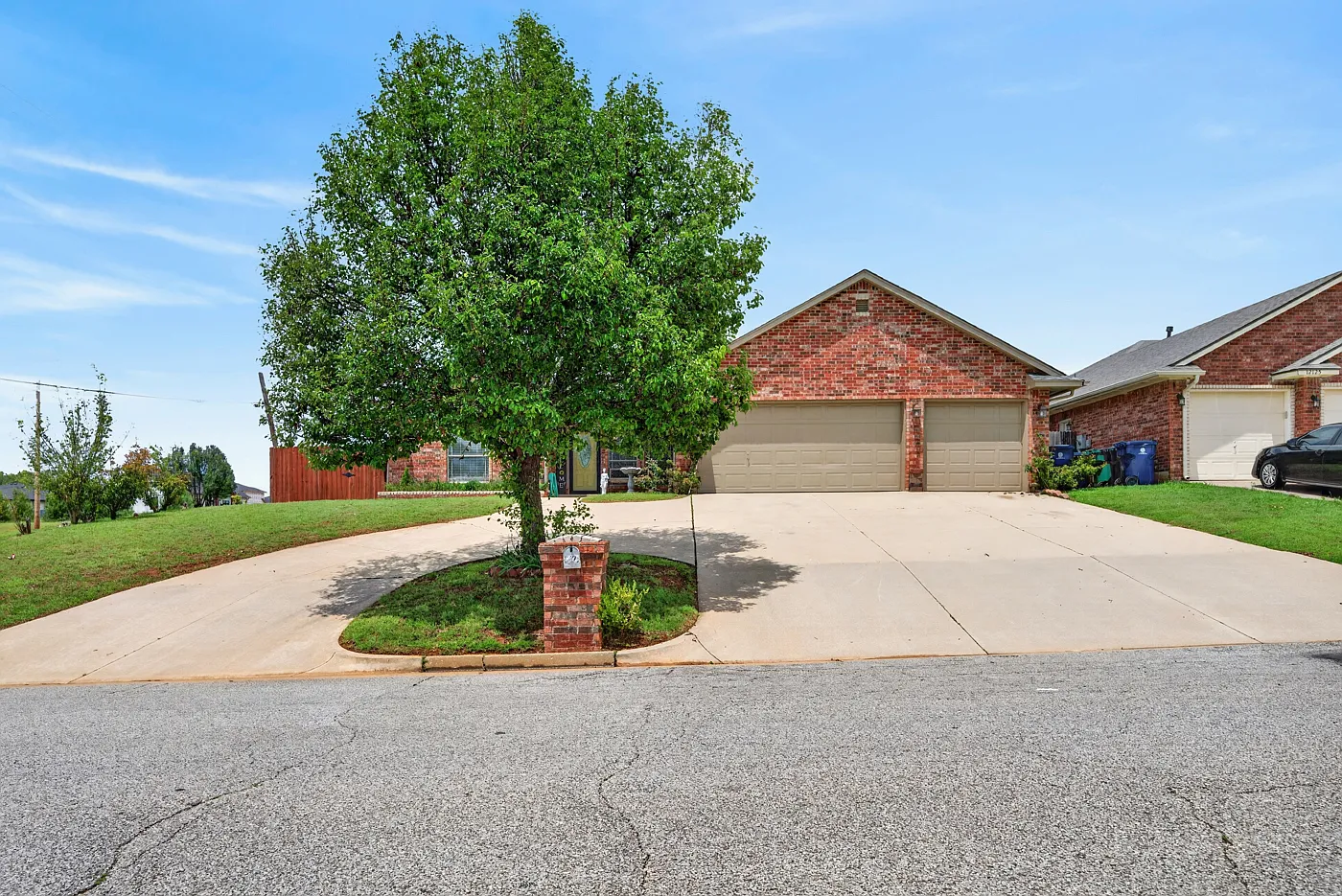 3 bed, 2371 sqft, $1,995 — Photo 4