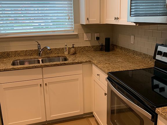 3rd image of 25 Nelson Ln
