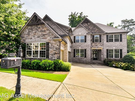 2nd image of 205 Stonewyck Pl