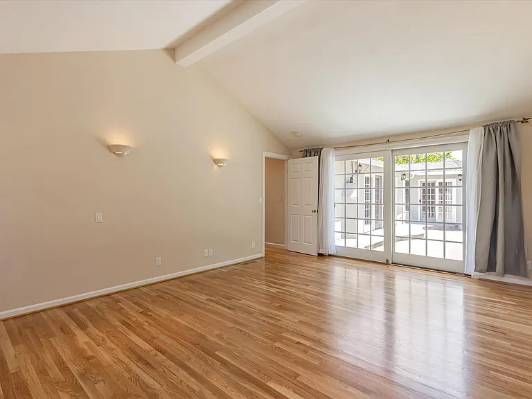 794 Manor Way — Photo 30