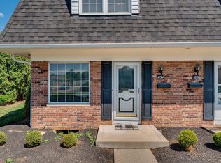 1094 Folkestone Rd #13-A, Columbus, OH 43220