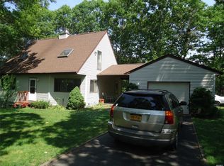 117 Brookhaven Ave, Riverhead, NY 11901