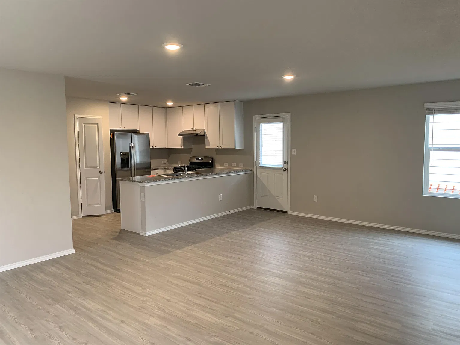 10414 Seguin Chase - 1 — Photo 3