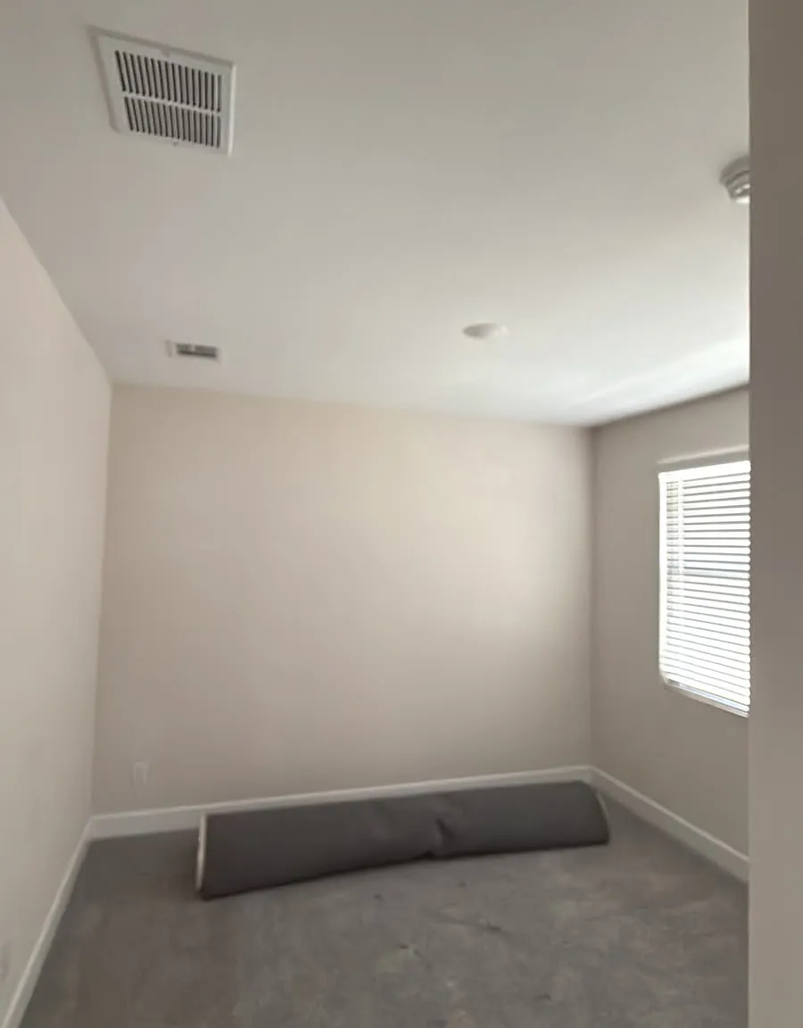 4 bed, 2.5 bath, 2829 sqft, $3,100 — Photo 2
