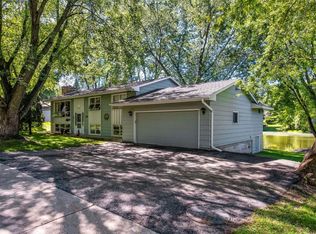 2709 Rosewood Ln, Mound, MN 55364
