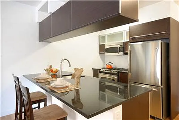 Sold by Warburg | media 4