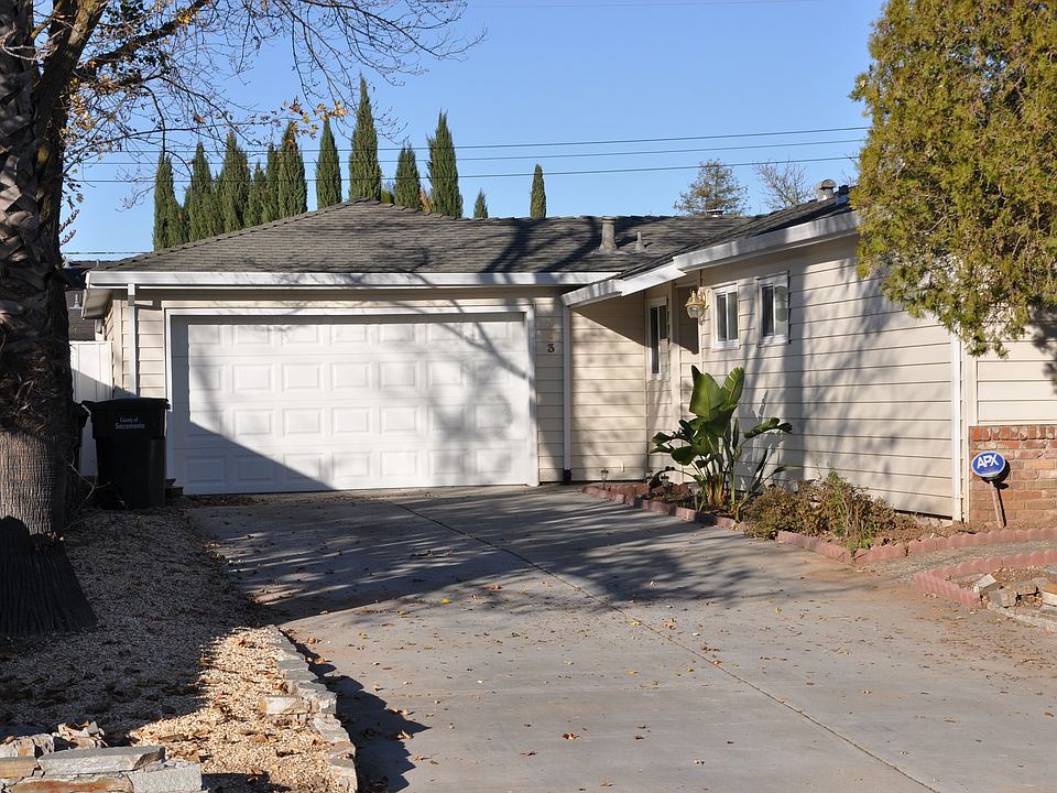 2nd image of 343 Quadra Ave