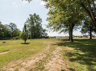 5472 2nd St, Waterloo, IL 62298