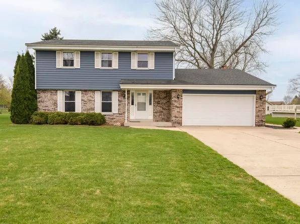 S103W21003 Heather Ln, Muskego, WI 53150