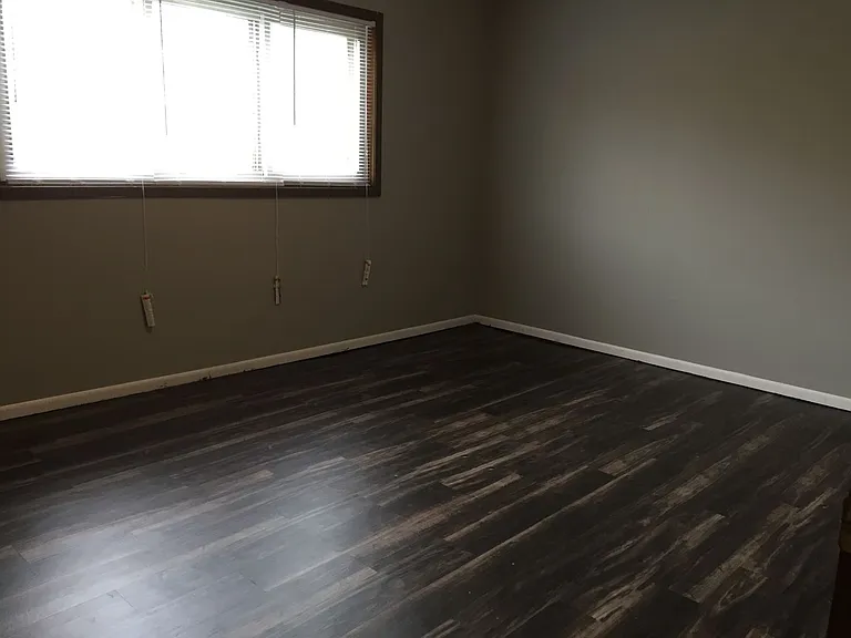 Ravenwood Rd Apartments — Photo 7