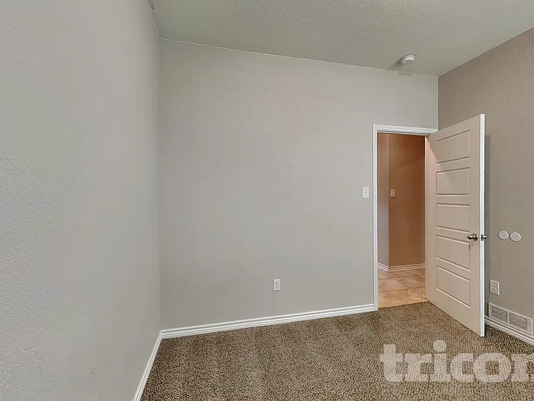 8303 Pioneer Fld — Photo 13