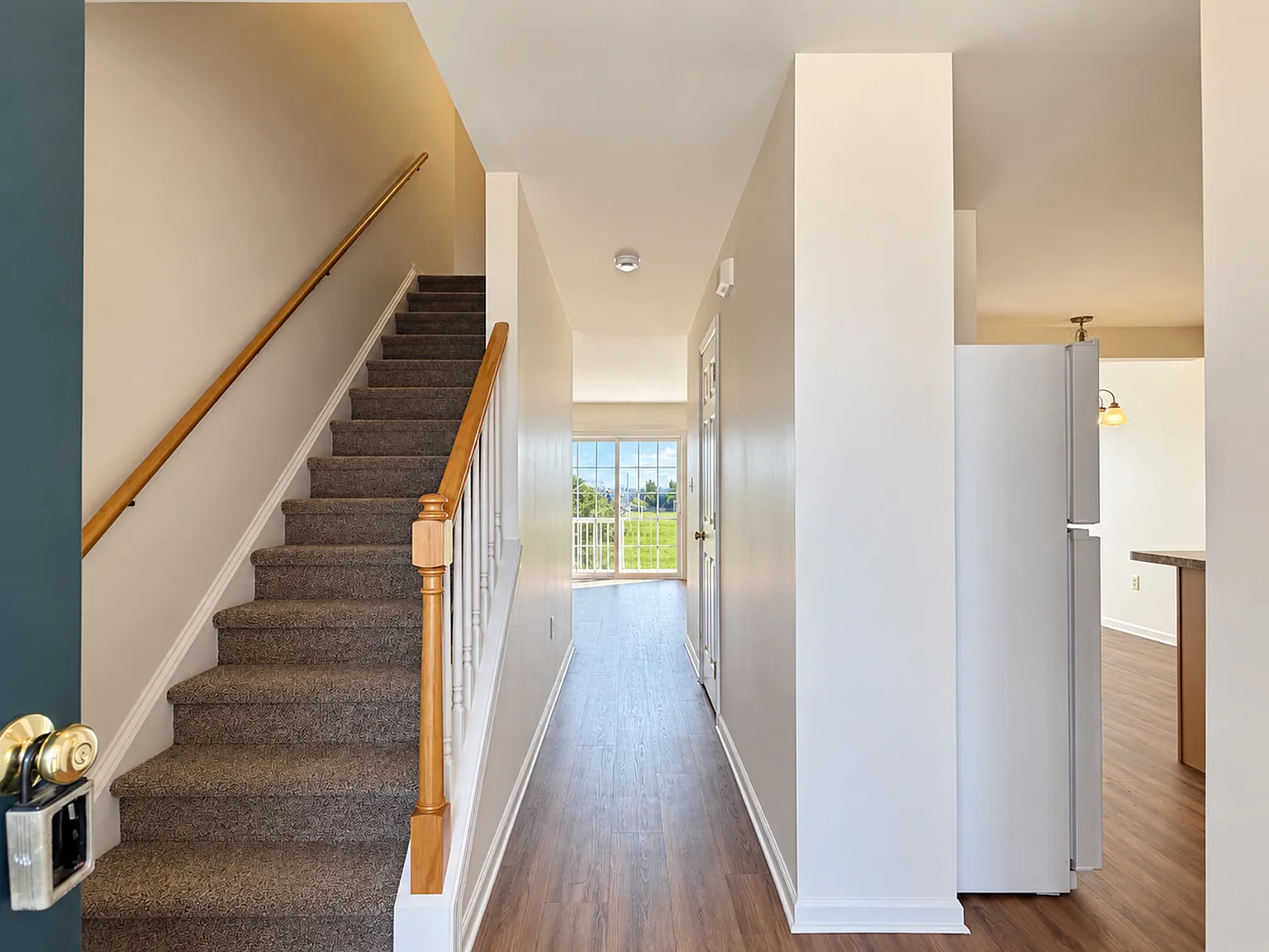 3 bed, 1.5 bath, 1152 sqft, $1,895 — Photo 4