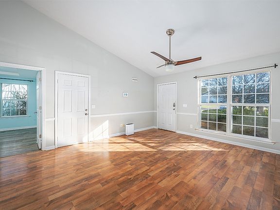 3rd image of 712 Dellwood Dr