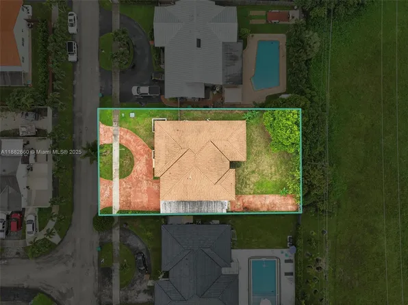 2420 SW 135th Ave, Miami, FL 33175