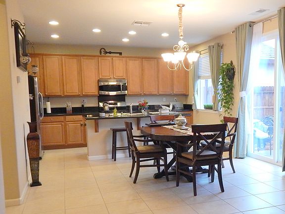 5th image of 9556 Gardella Way