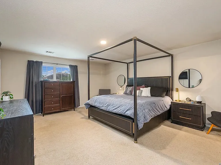 3911 Valencia Peak — Photo 12