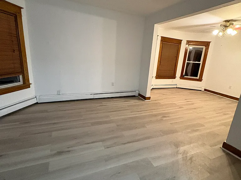826-28 Hampton Ave #2 — Photo 3