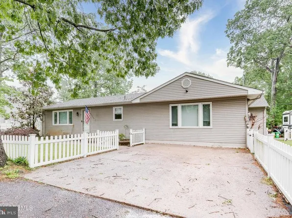 241 Lane Pl, Forked River, NJ 08731