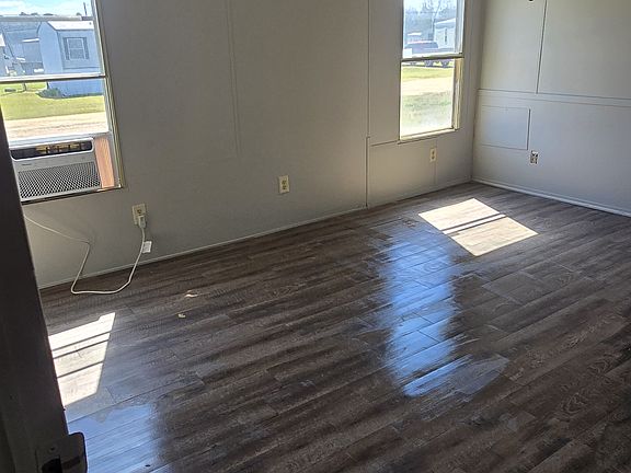 4th image of 355 Wynnwood Ln