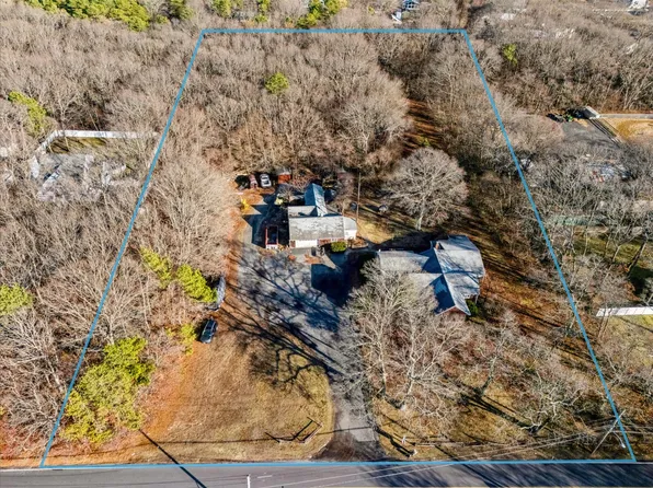 185 Bellport Avenue, Medford, NY 11763