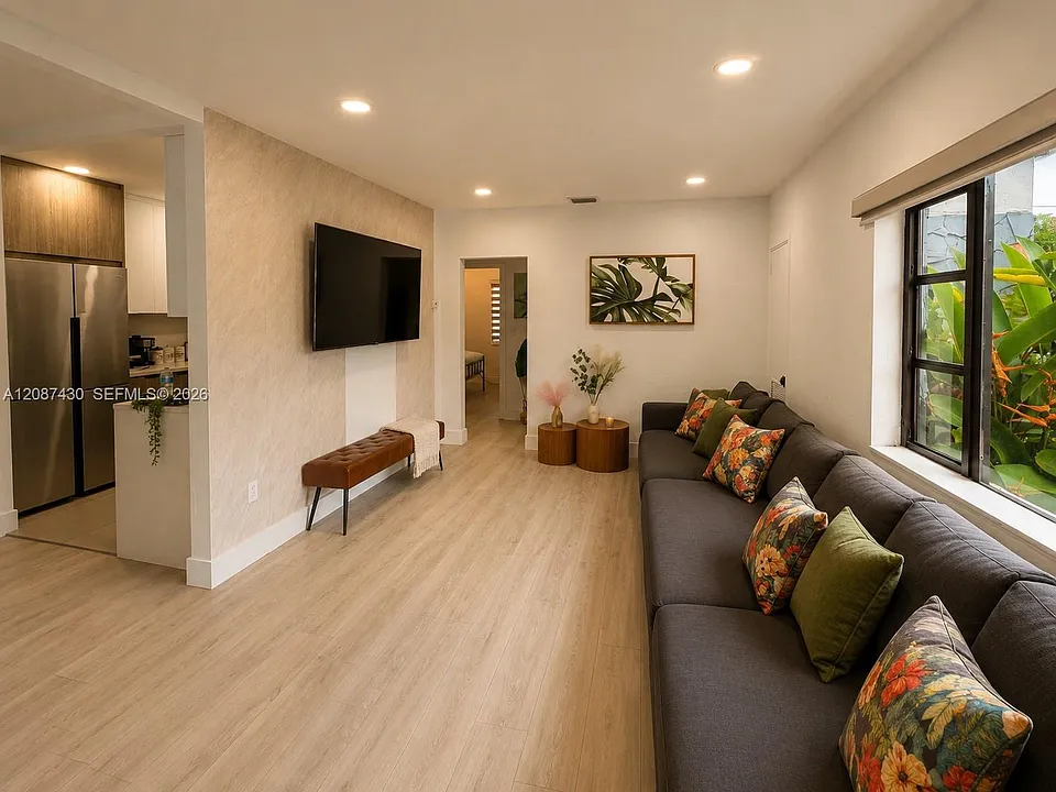 1935 NW 42nd St