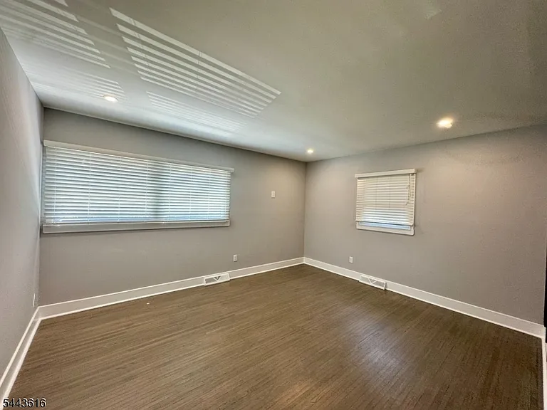 323 Parry Rd — Photo 17