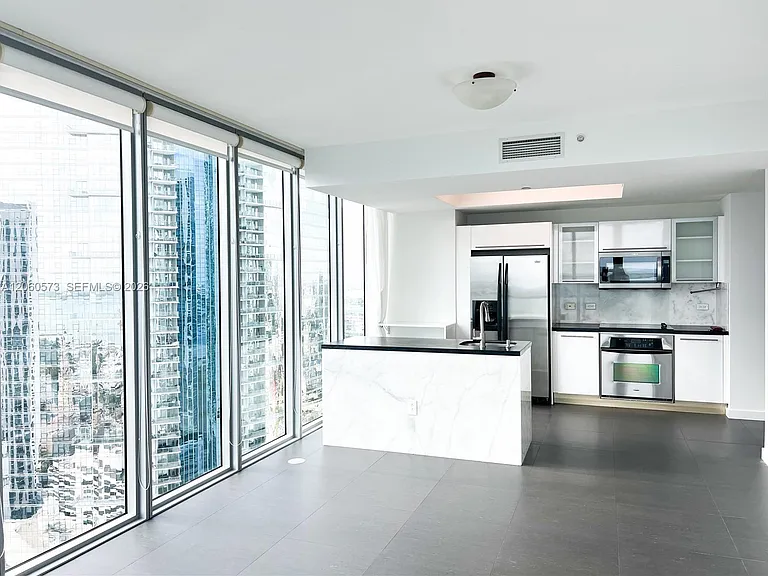 888 Biscayne Blvd #3701 — Photo 2