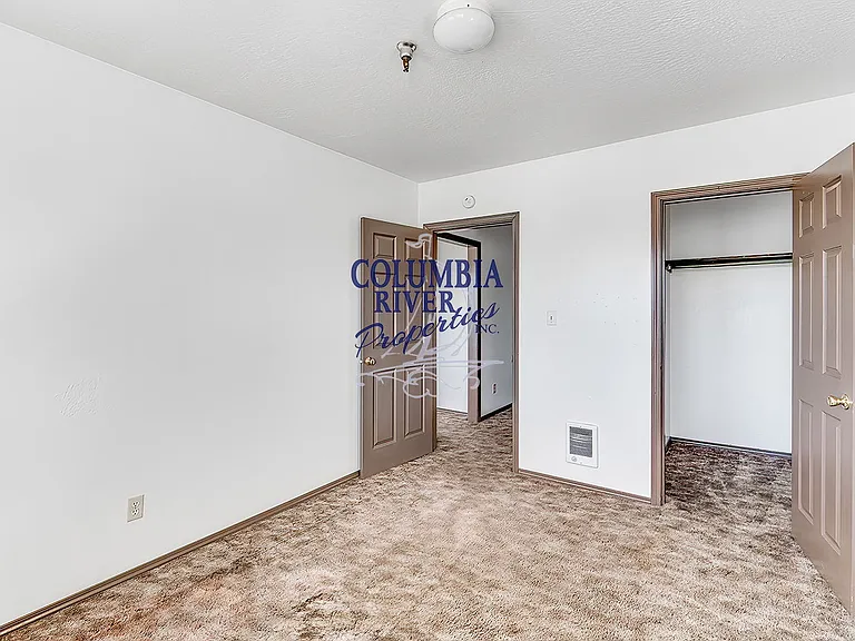 1236 Commerce Ave #C — Photo 7