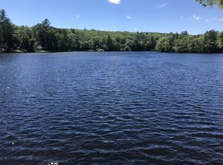 26 Tucker Ln, Sutton, MA 01590