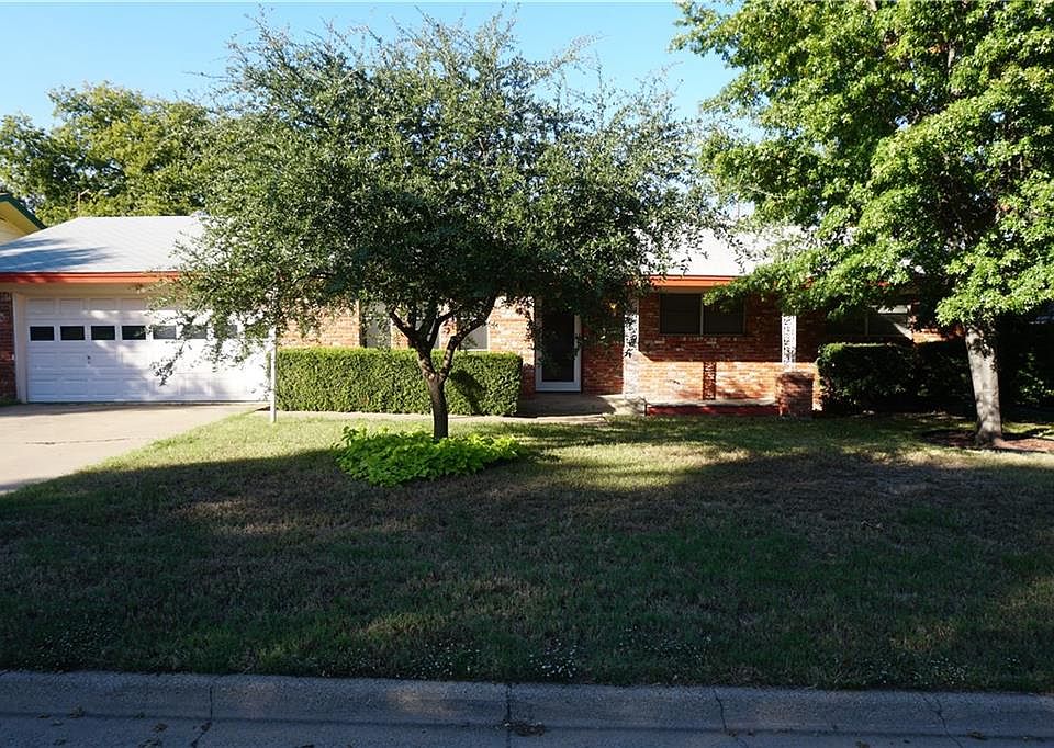 1st image of 5809 Starlight Dr