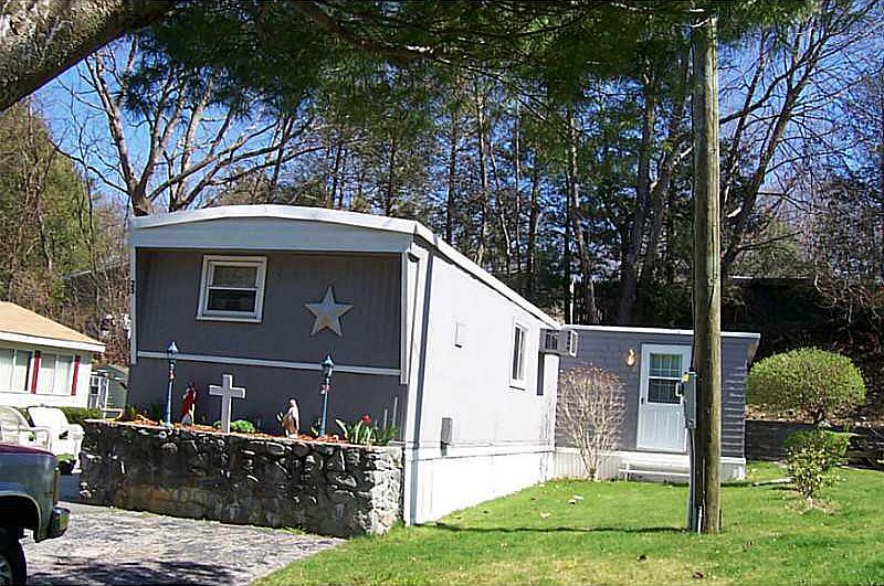 1st image of 25 Woodridge Dr