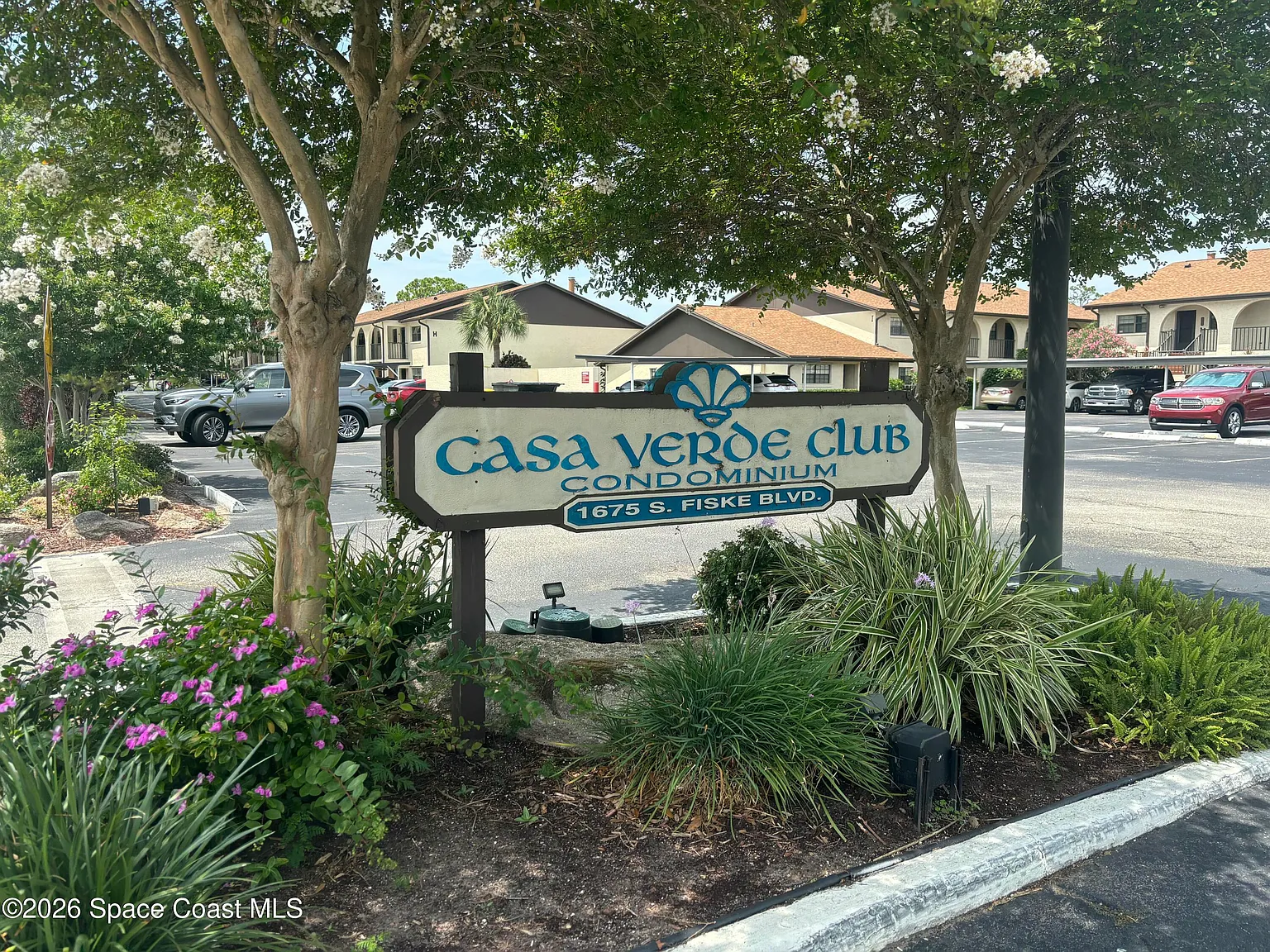 2 bed, 2.0 bath, 1161 sqft, $2,150 — Photo 2