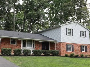 9215 Setter Pl, Springfield, VA 22153