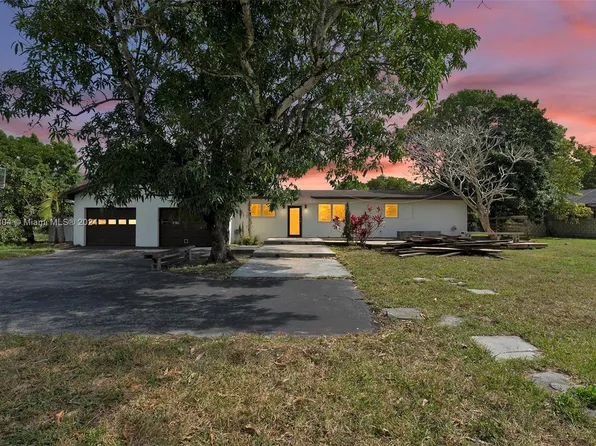 14300 NW 77th Ave, Miami Lakes, FL 33014