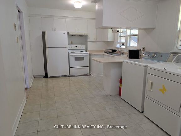 5th image of 998 Willowdale Ave
