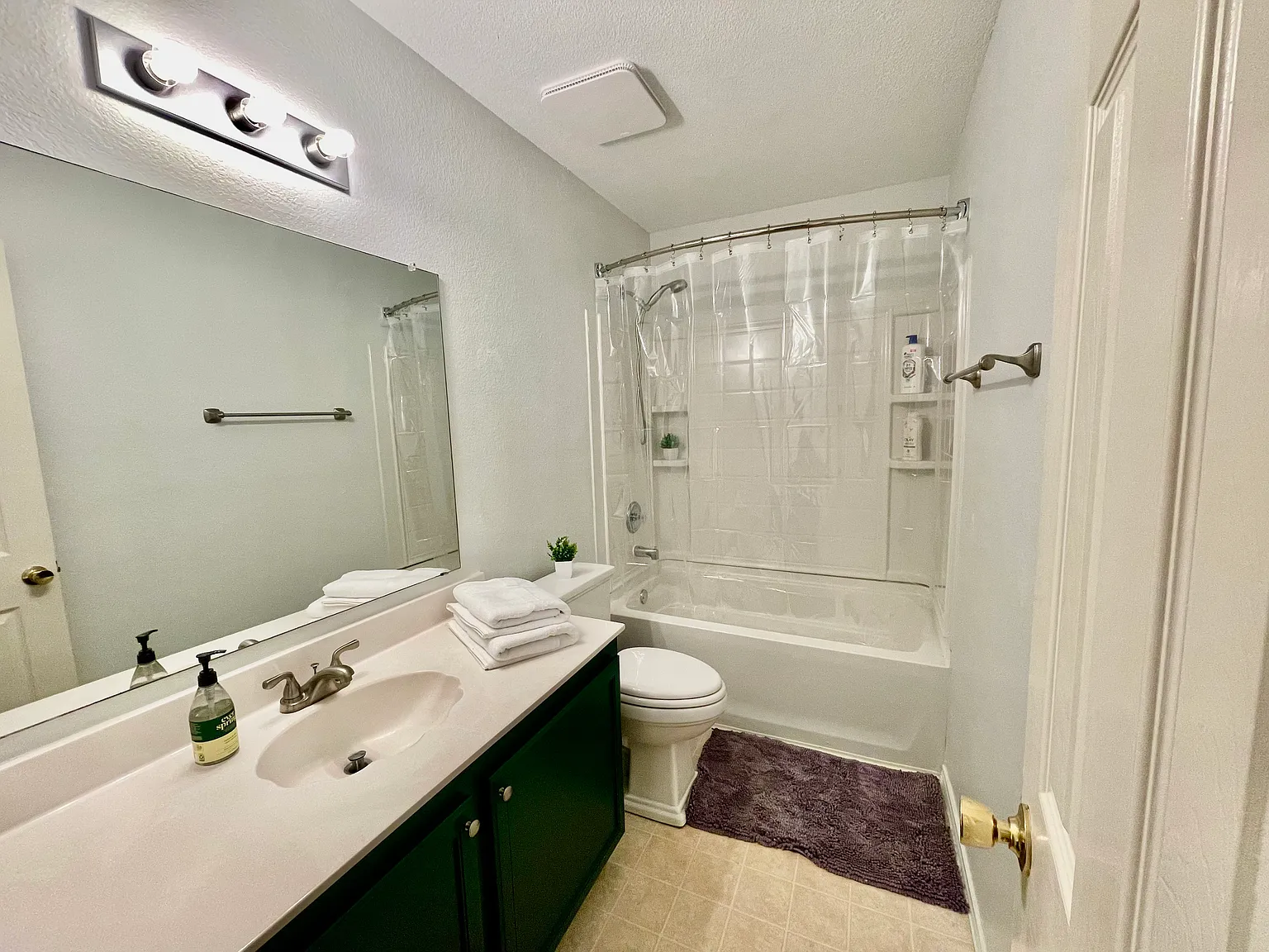 1409 Lochspring Dr — Photo 3