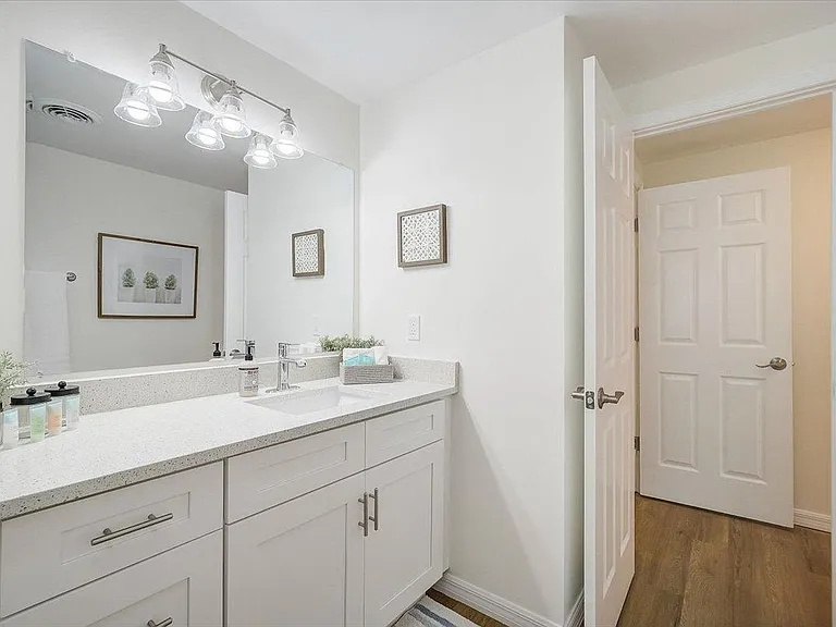 6228 Fordham Pl — Photo 18