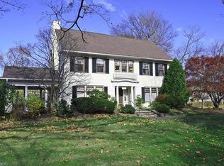 18301 S Woodland Rd, Shaker Heights, OH 44120