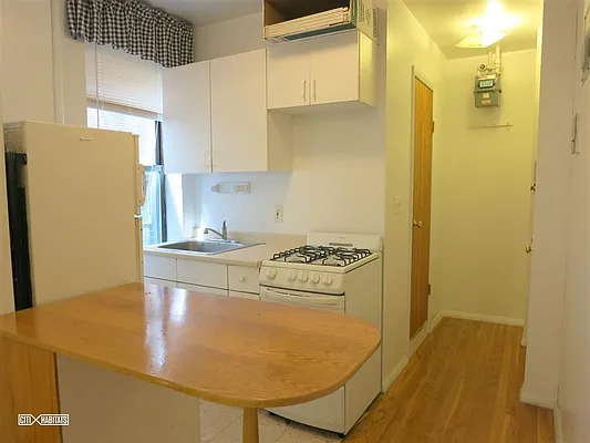 Rented by Citi Habitats | media 15