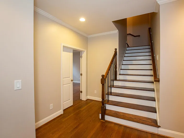 653 Lockton Pl — Photo 58