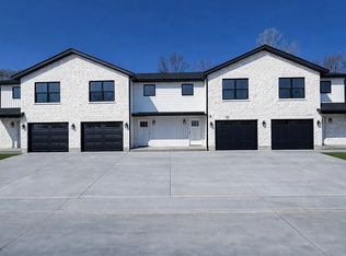 Ellisville Enclave, Ballwin, MO 63011