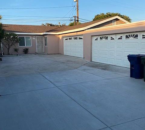 Two Car Garage - shared driveway