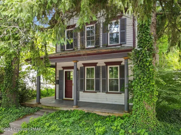 82 Broad St, Stroudsburg, PA 18360