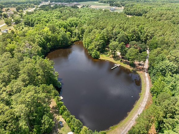 3rd image of 175 Haven Ln