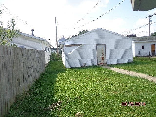 2nd image of 704 Cottage Ave